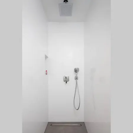شقة In **** *